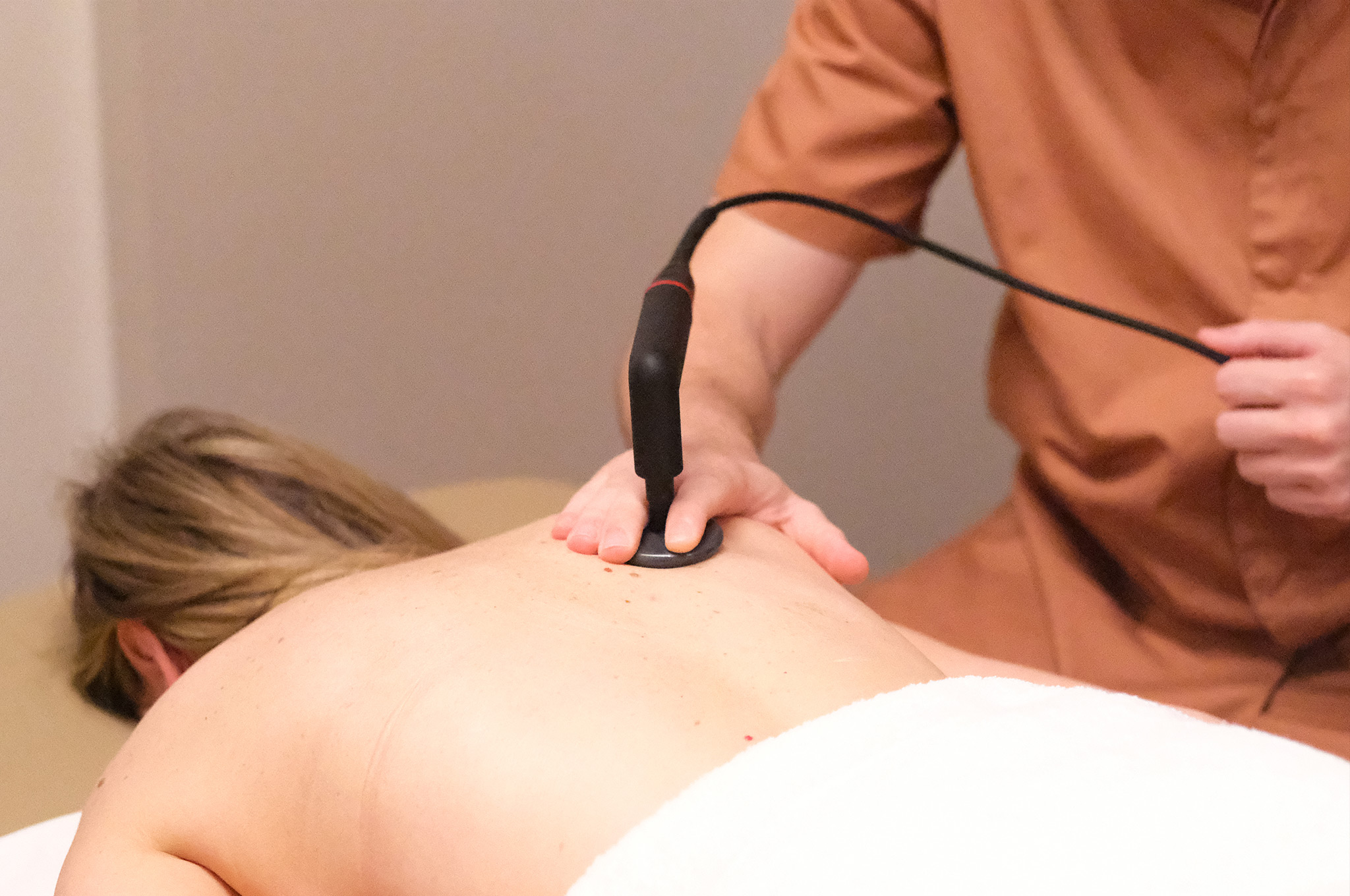 Fotografia da clínica Madrialli: Gabinetes de Fisioterapia